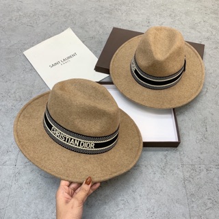 Mũ vành dạ cao bồi d.i.o.r