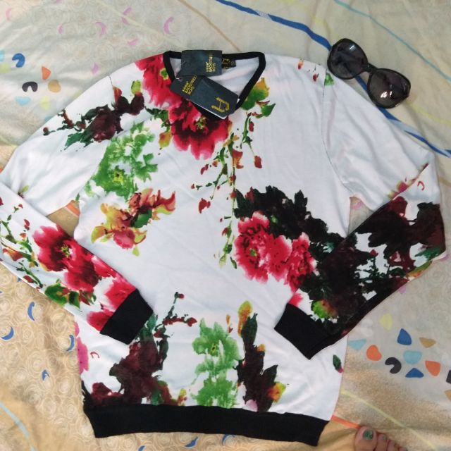 Áo len montergi phối hoa xinh xắn