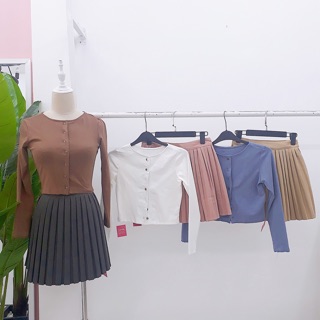 Áo croptop gài nút tay dài