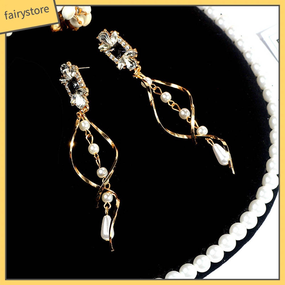 Bông Tai Dáng Dài Đính Ngọc Trai Giả Xinh Xắn