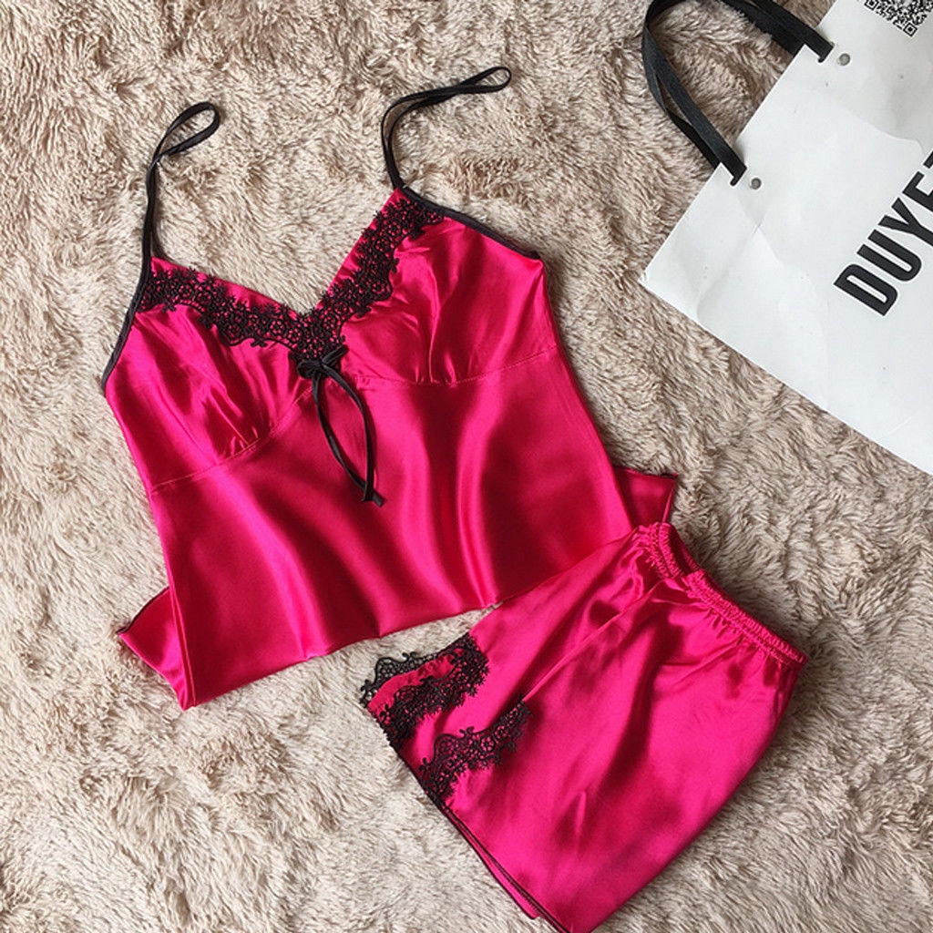 Set Đầm Ngủ Satin Phối Ren Và Quần Lót Lọt Khe Quyến Rũ