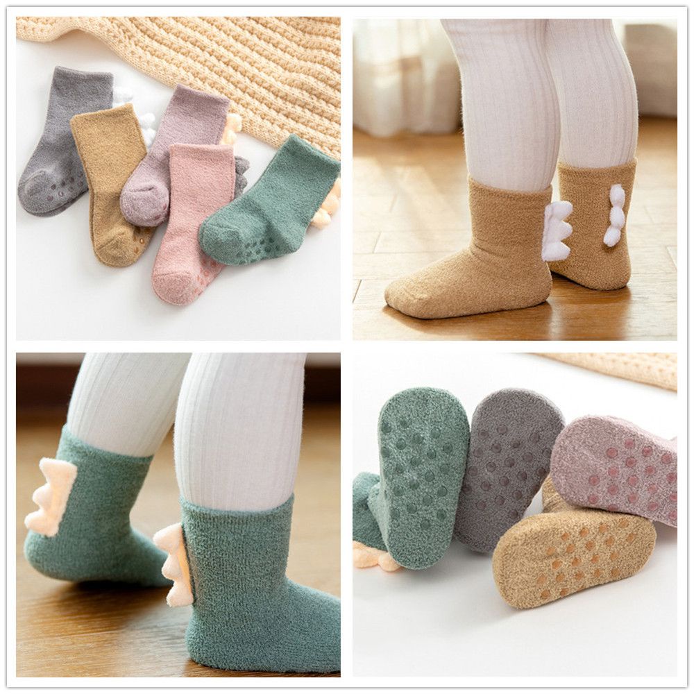 Vớ ngủ nhung san hô chống trượt in hình khủng long hoạt hình giữ ấm mùa thu đông cho bé từ 0-5 tuổi