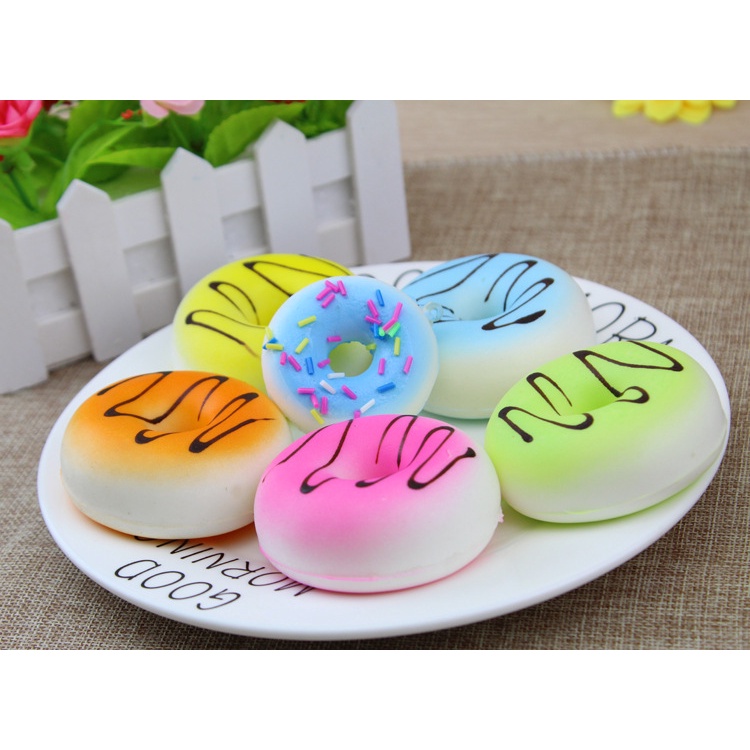 Squishy Lớn JUMBO Hình bánh donus rắc socola Đồ Chơi Xốp Giảm Stress Hình mềm mịn dễ Thương đàn hồi Cho Bé