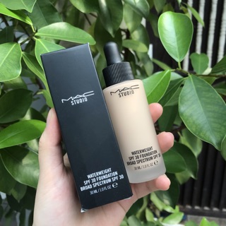 Kem nền MAC Studio Waterweight SPF 30 Foundation 30ml