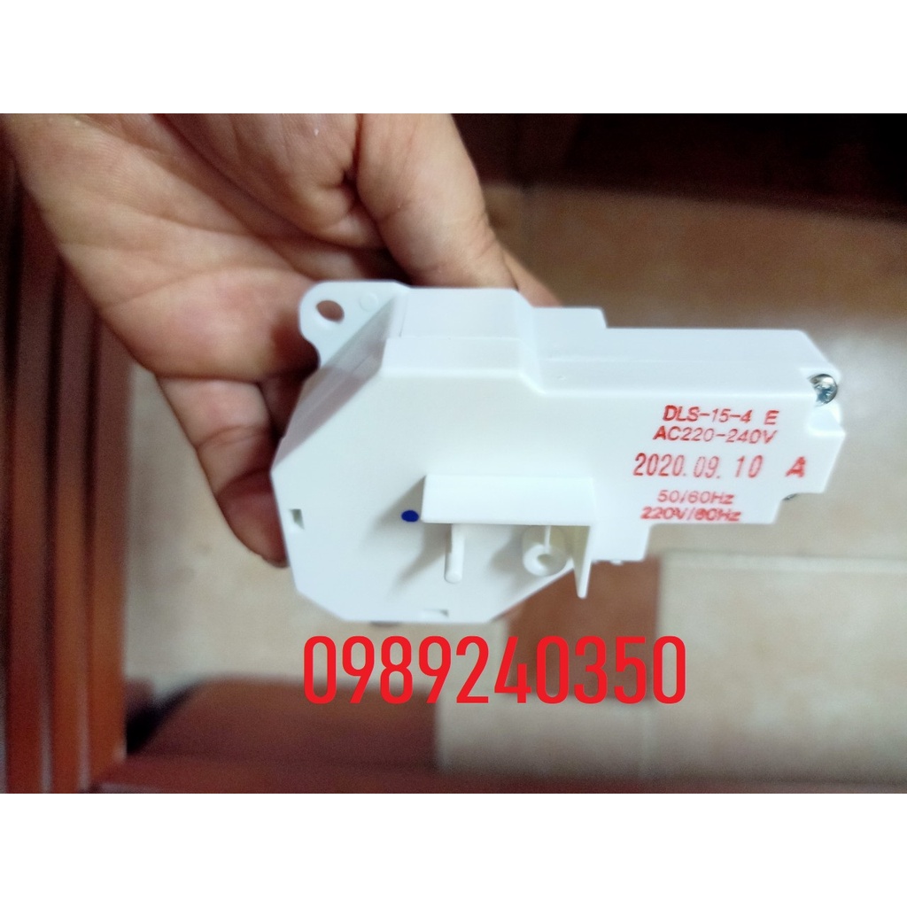 Công tắc khóa cửa máy giặt Toshiba AW - DC1000CV chính hãng