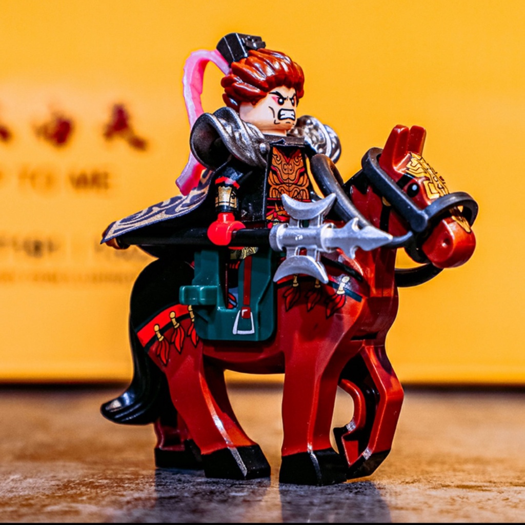 Lego ngựa chiến bản có hoa văn yên và cương dành cho các tướng trung cổ, tướng tam quốc