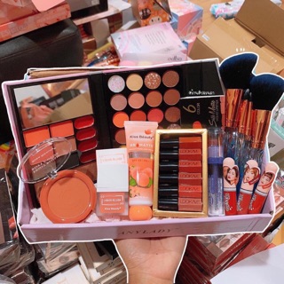 Set make up 20 món