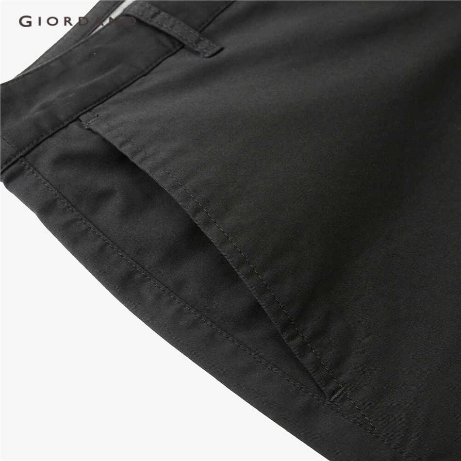 Quần đùi GIORDANO 01102341 eo cao vừa chất cotton mỏng thoải mái co giãn cao cấp cho nam