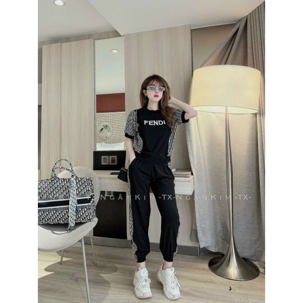 Bộ đồ thể thao nữ quần bo gấu áo phối họa tiết thêu logo sang trọng trẻ trung