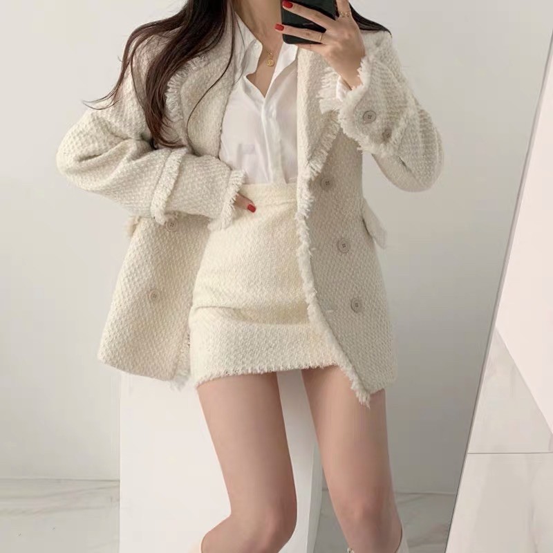 Áo khoác dạ tweed cổ vest viền tua rua trần bông
