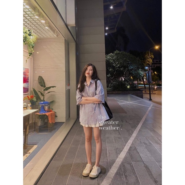 [Mã SKAMSALE8 giảm 10% đơn 200K] Áo sơ mi nữ ngắn tay kẻ có cổ oversize đũi nhăn form siêu rộng