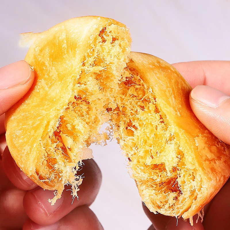 Hộp bánh chà bông gà jambon trứng muối M&amp;D Thái Lan 550g, đồ ăn vặt Thailand ngon rẻ