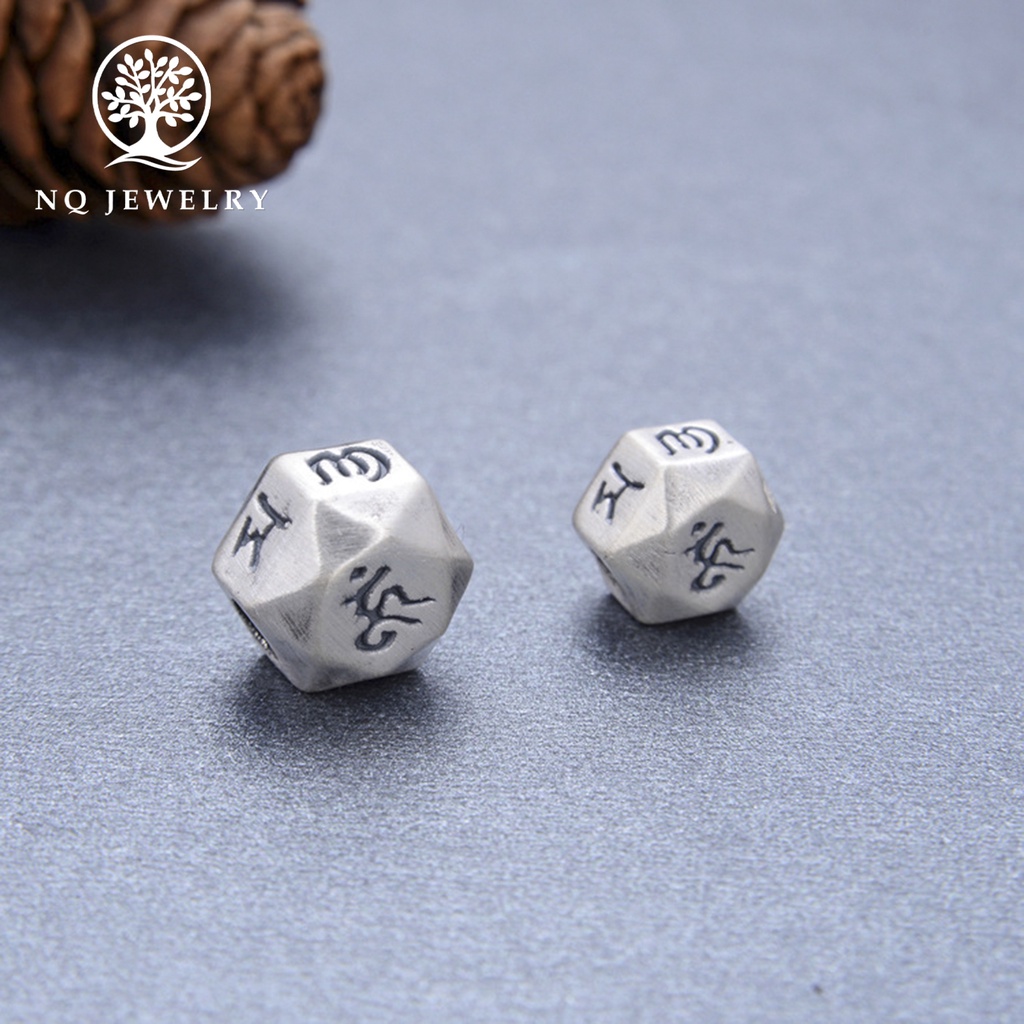 Charm bạc đa giác xỏ ngang lục tự minh chú - NQ Jewelry