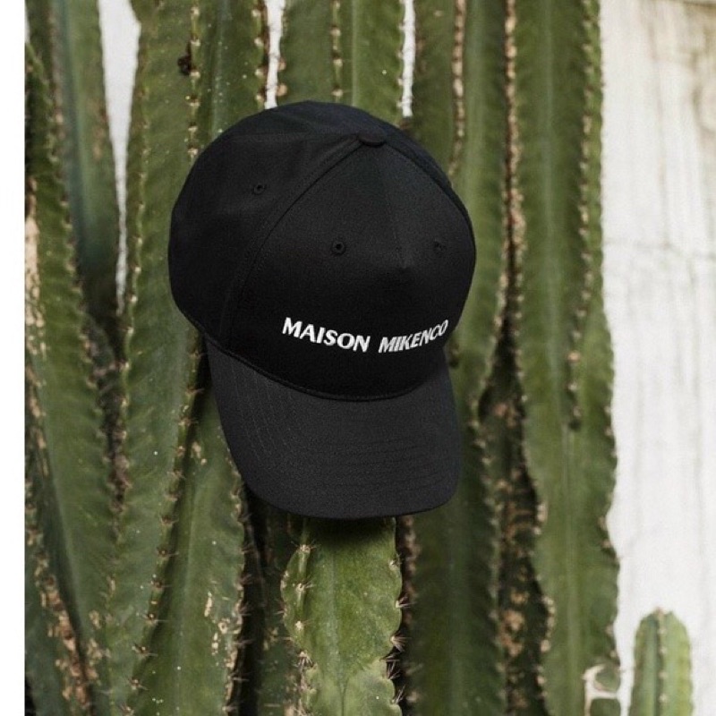 Mũ lưỡi trai MAISON MIKENCO chữ nhỏ