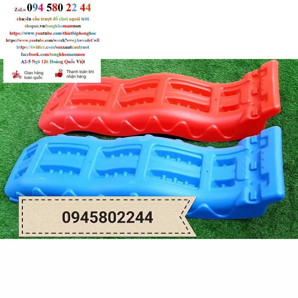 Thanh lý 1 cặp Máng Tuột Ngắn và Dài khác nhau, mét rưỡi và 2 mét, nhựa PP và nhựa composite, giá bán không kèm chân leo