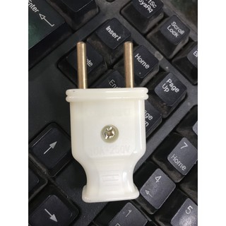 Phích cắm OMINSU chống vỡ chịu tải 10A-250V