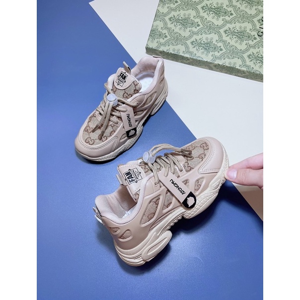 Giầy thể thao cho bé trai