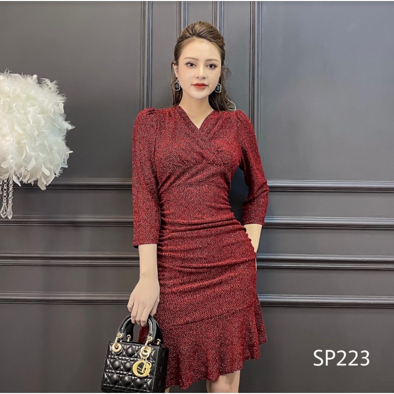 CRYS Váy đuôi cá cổ V tôn dáng, đầm dự tiệc body quyến rũ SP223 | BigBuy360 - bigbuy360.vn