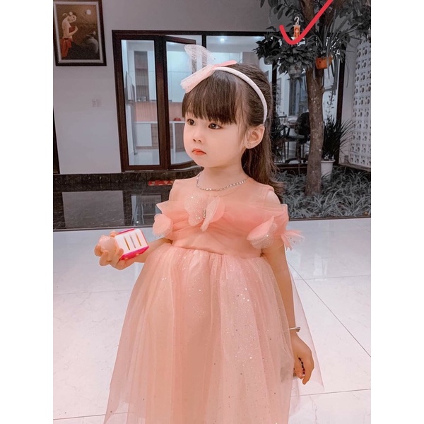 Váy hồng công chúa trễ vai ren xoè