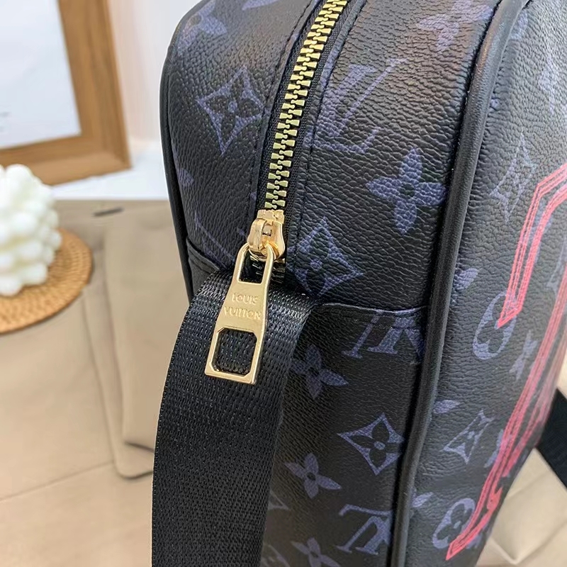 Túi Đeo Chéo Chất Liệu Da Cao Cấp Thiết Kế Đơn Giản Thời Trang Dành Cho Nam | BigBuy360 - bigbuy360.vn