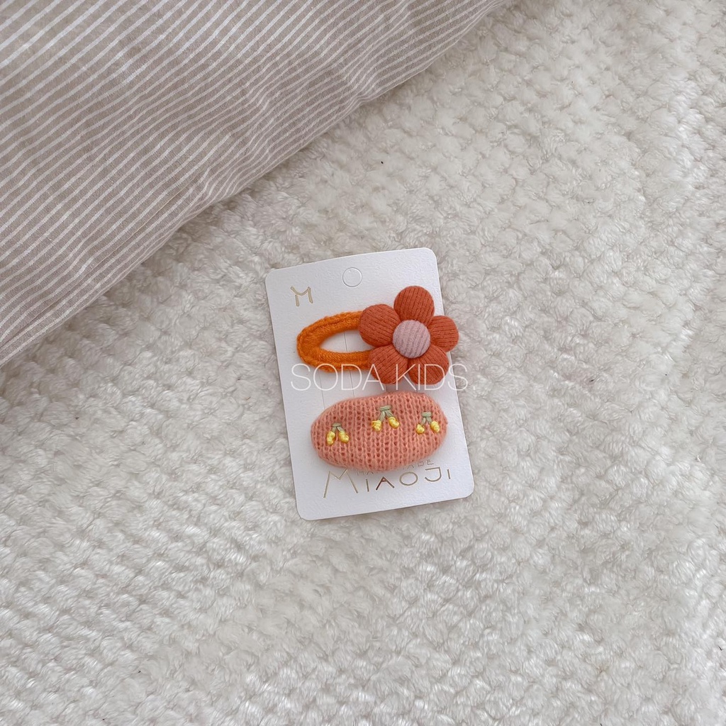 Bộ kẹp tóc len thêu hoa 2 chiếc cho bé gái (Ảnh thật)