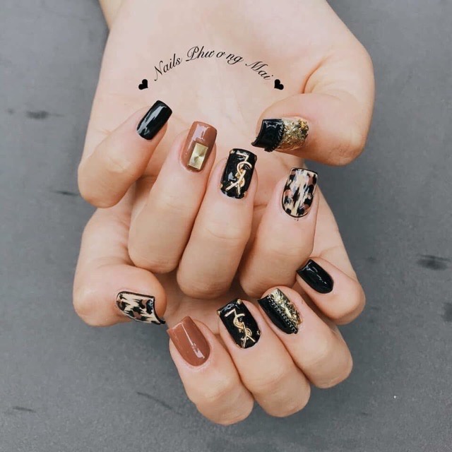 Set charm thương hiệu gắn móng tay