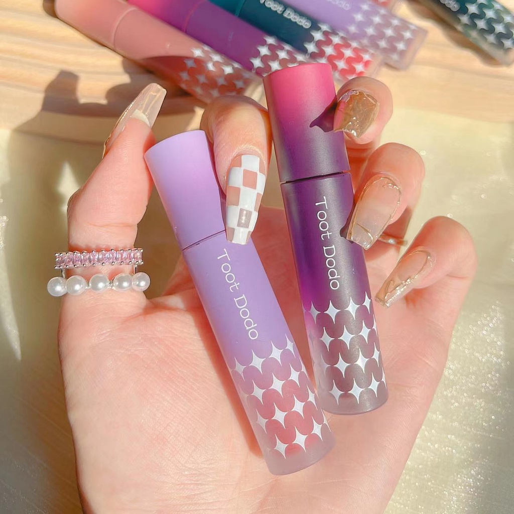 1 Son Môi Dạng Lỏng Chống Thấm Nước Không Dính Ly Mềm Mịn Chất Lượng Cao