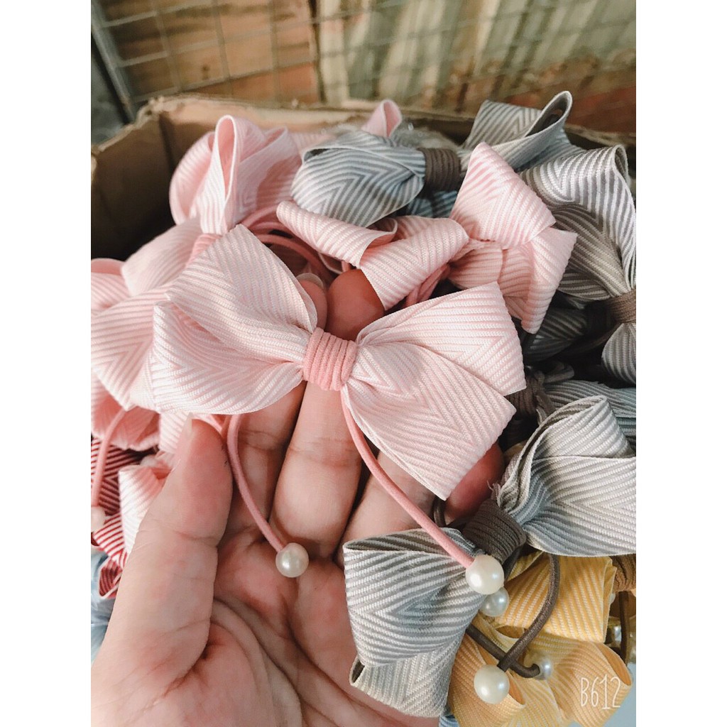 Dây buộc tóc cột tóc nơ vải sọc loại to cứng kèm hạt trai cho bạn gái