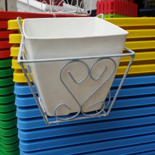 Giá sắt vuông cỡ nhỏ