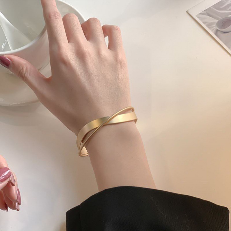 Vòng tay kim loại ETRENDY kiểu xoắn thời trang cho nữ