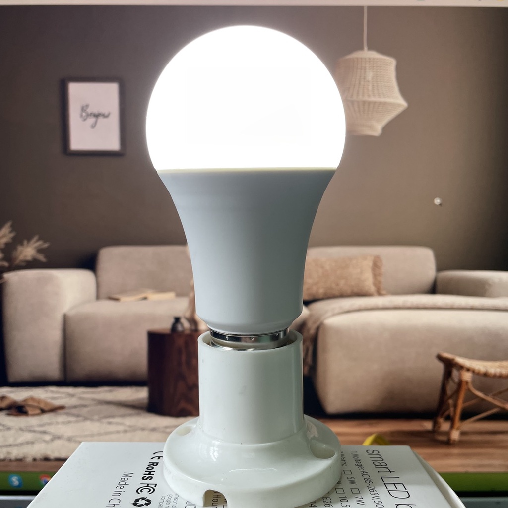 Đèn Led Bulb RGB Tuya thông minh 16 triệu màu kết nối Wifi