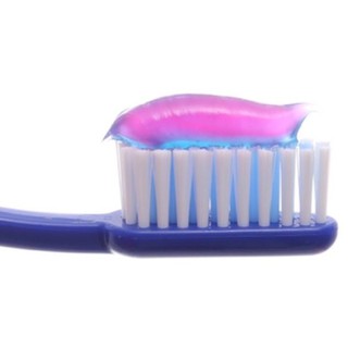 Kem đánh răng Close up lửa băng 180g