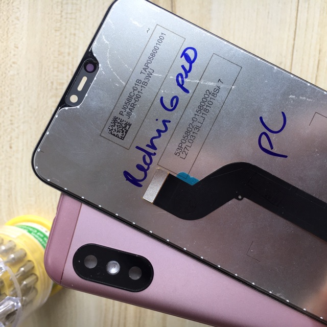 Combo Bộ Vỏ + Màn Hình Redmi 6 Pro Zin Hàng Cao Cấp (Tặng bộ vít đa năng)