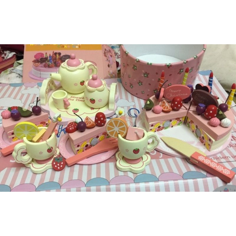 Bộ đồ chơi gỗ tiệc trà bánh kem của hãng Mother Garden