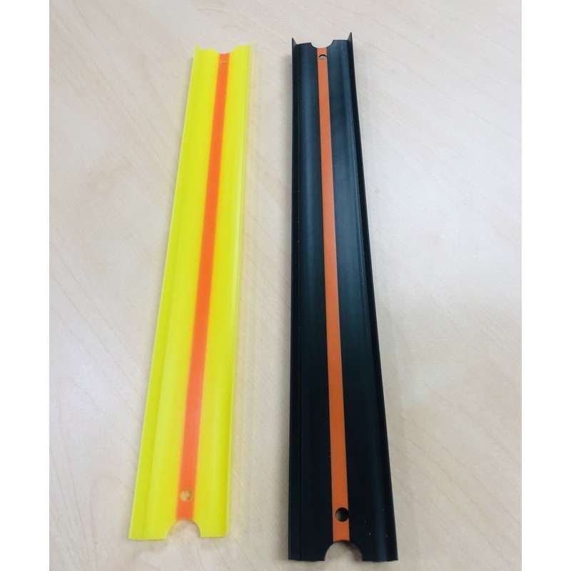 Đường đua Hot Wheels dài 30 cm chính hãng