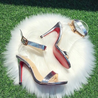 Louboutin bạc quai nhỏ