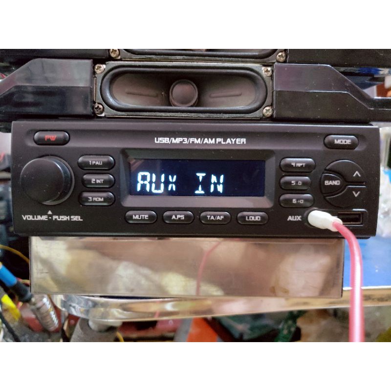 Đầu MP3 radio aux usb tháo xe tải . loại 1 din . giành lắp chung cho tất cả các xe.