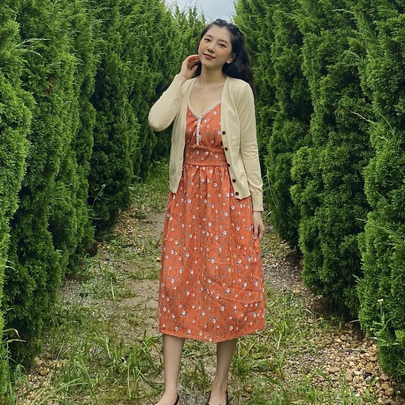 váy dây nhung tăm chun lưng( k kèm áo len)