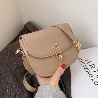 Túi vuông nhỏ kiểu dáng yên ngựa Alice Housee, túi đeo chéo thời trang phong cách Hàn Quốc