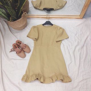 Đầm nude đuôi cá