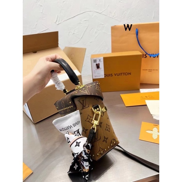 Xịn sò quá luôn nhé các chị em. mẫu mới lv mới về