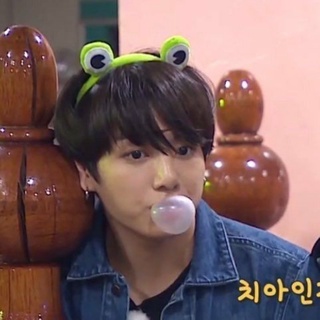 Cài tóc mắt ếch BTS Run ep 51