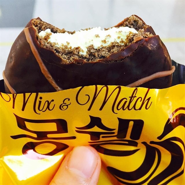 Bánh Chocopie Molle Kem Mềm Vị Hạnh Nhân Hộp 276G