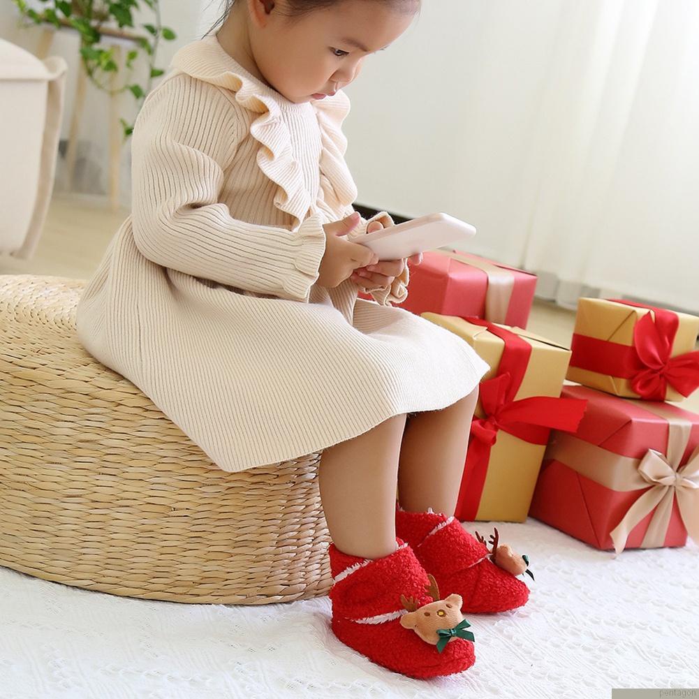 Giày bốt lót lông họa tiết giáng sinh cho bé từ 0-18 tháng tuổi