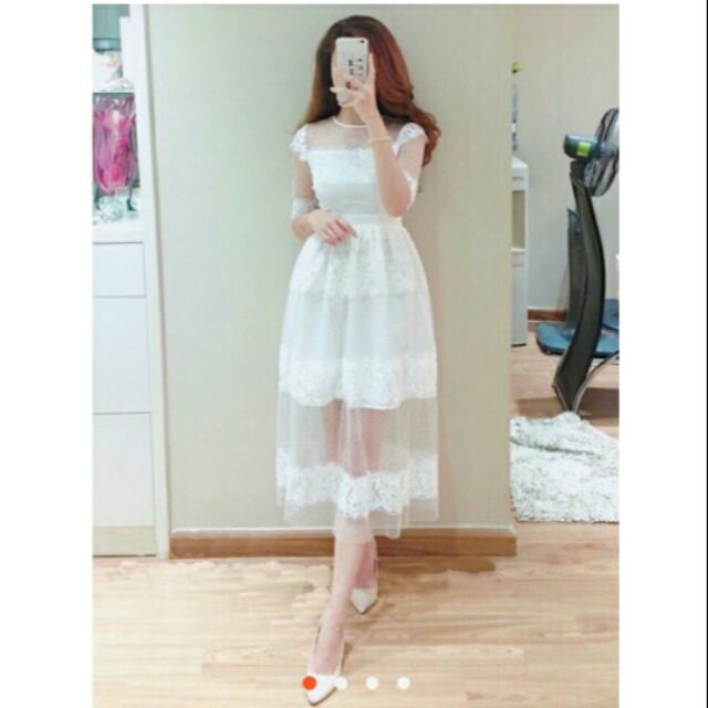 Váy ren xòe đi tiệc