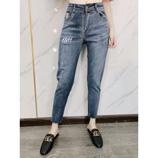 Quần Jean dáng baggy