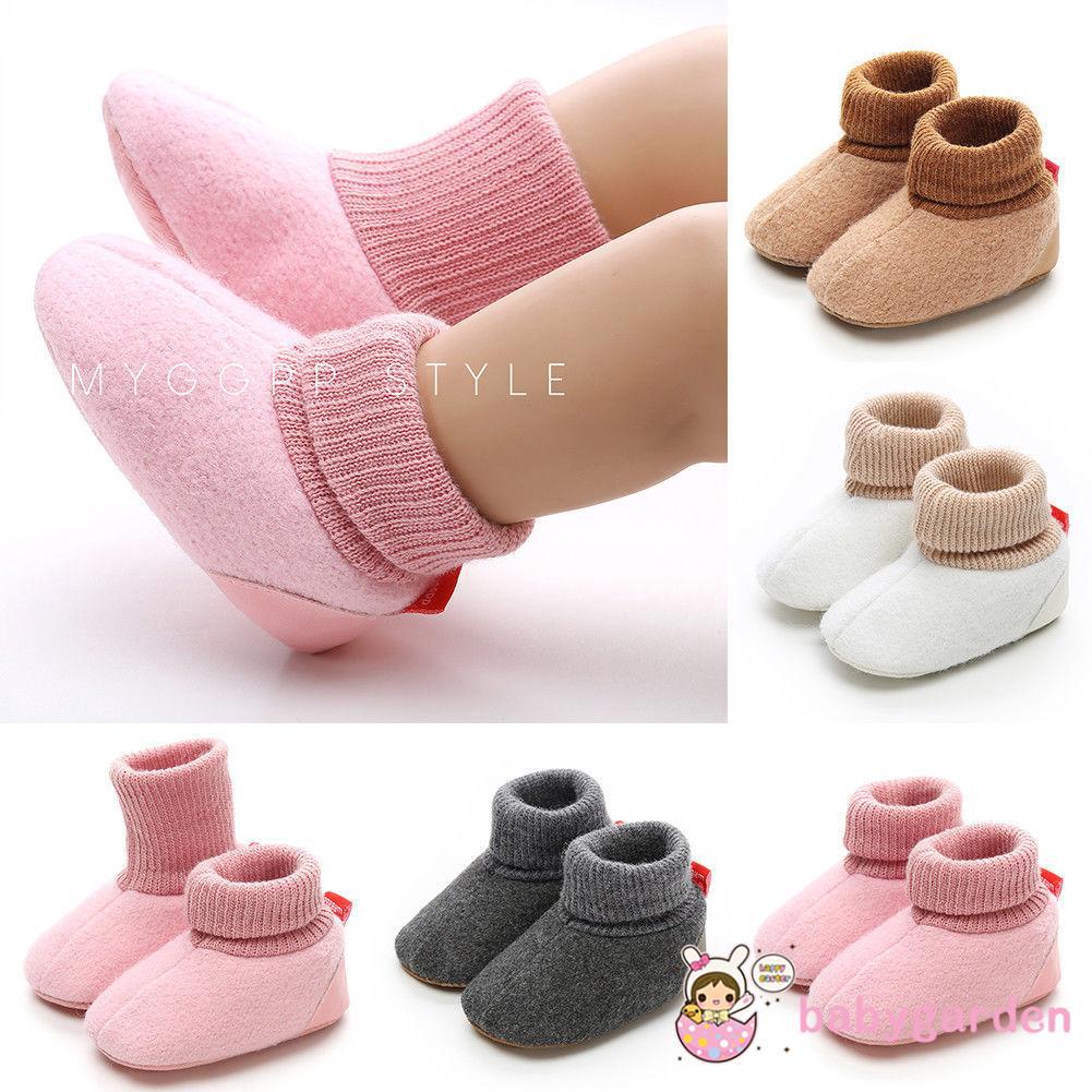 Giày em bé kiểu dáng thời trang xinh xắn