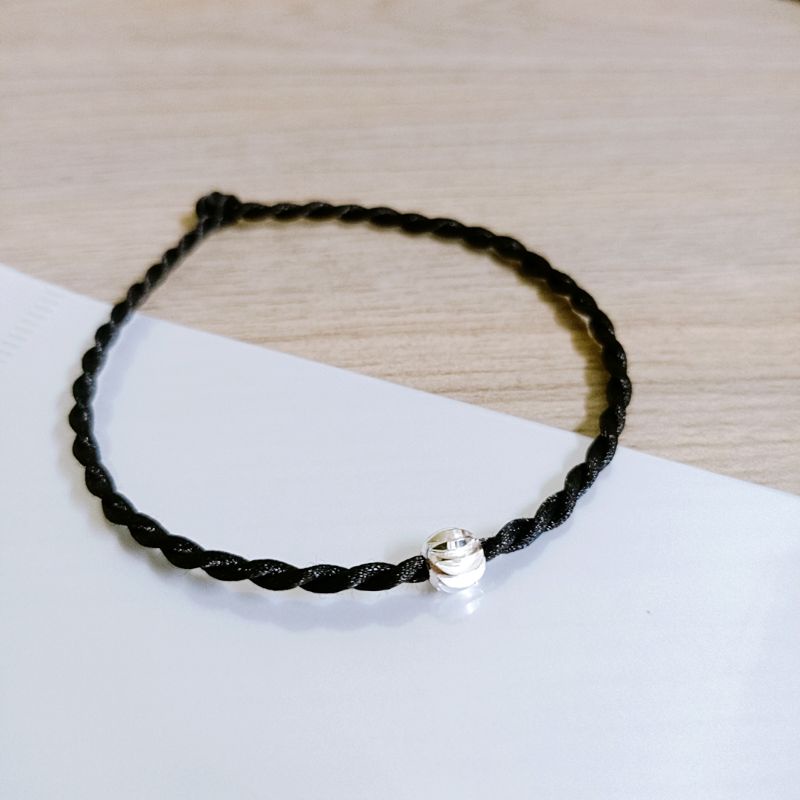 Vòng tay chỉ đỏ may mắn bi bạc ta 6mm