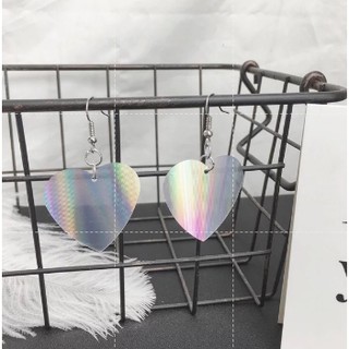 Bông tai trái tim cầu vồng