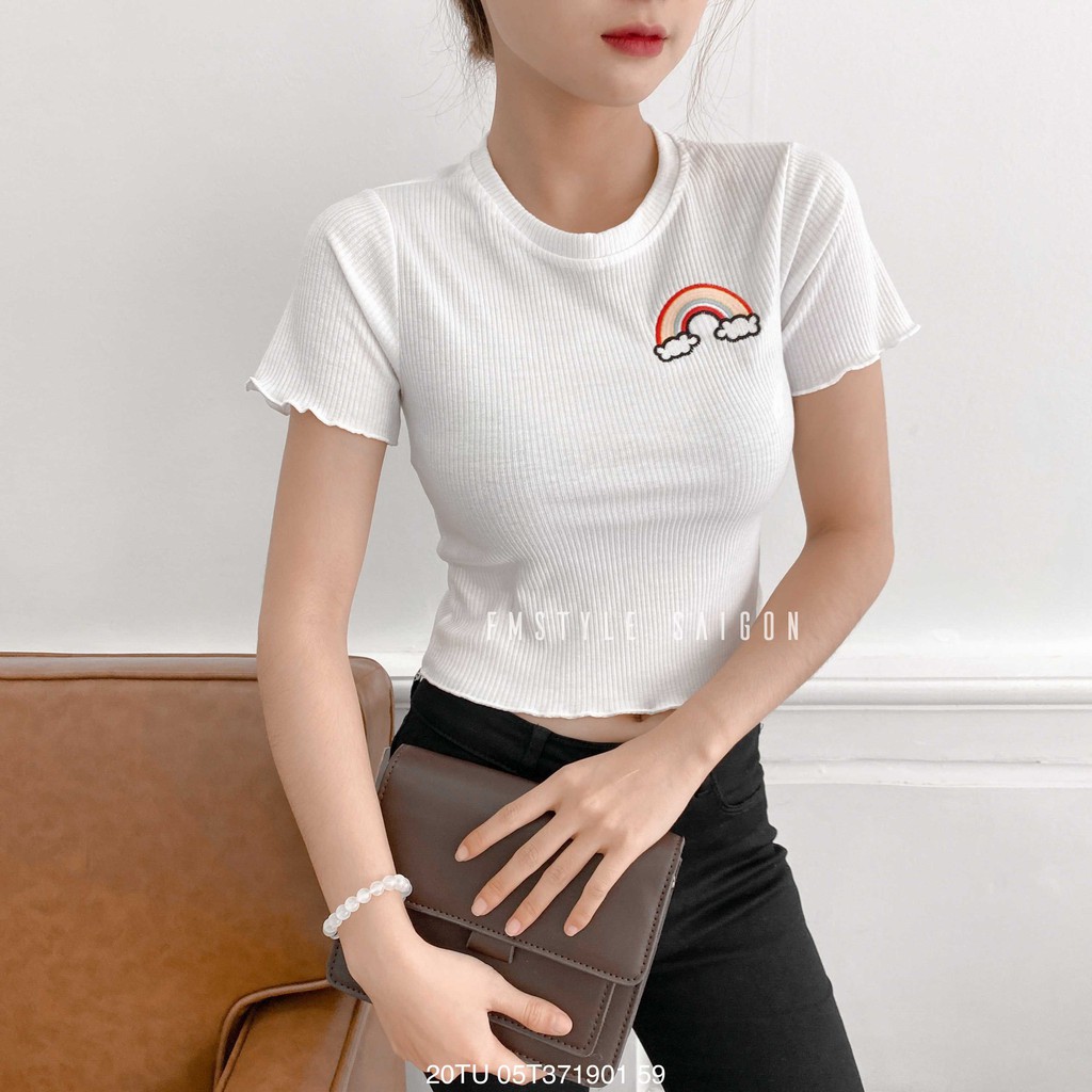 Áo thun croptop VM STYLE thêu cầu vòng Ulzzang nữ 22ATU02T372301